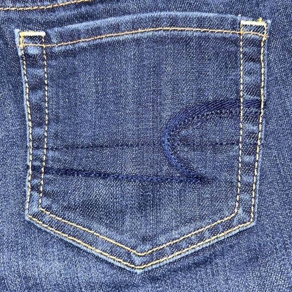 American Eagle Artist Crop Jean Distressed Size 8 EUC Stretch - Picture 10 of 10